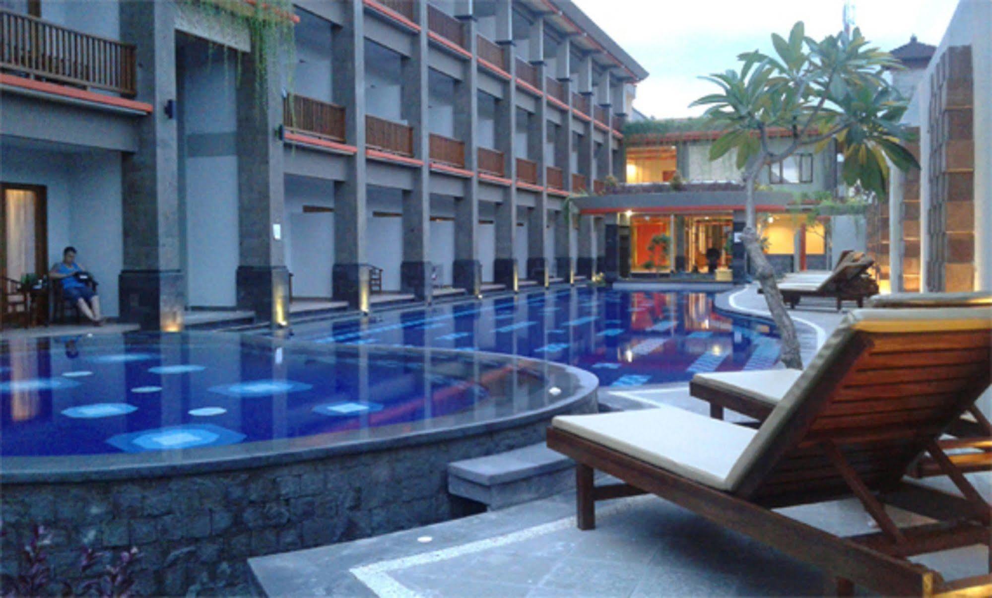 Hotel Grand Sinar Indah Legian Exteriér fotografie